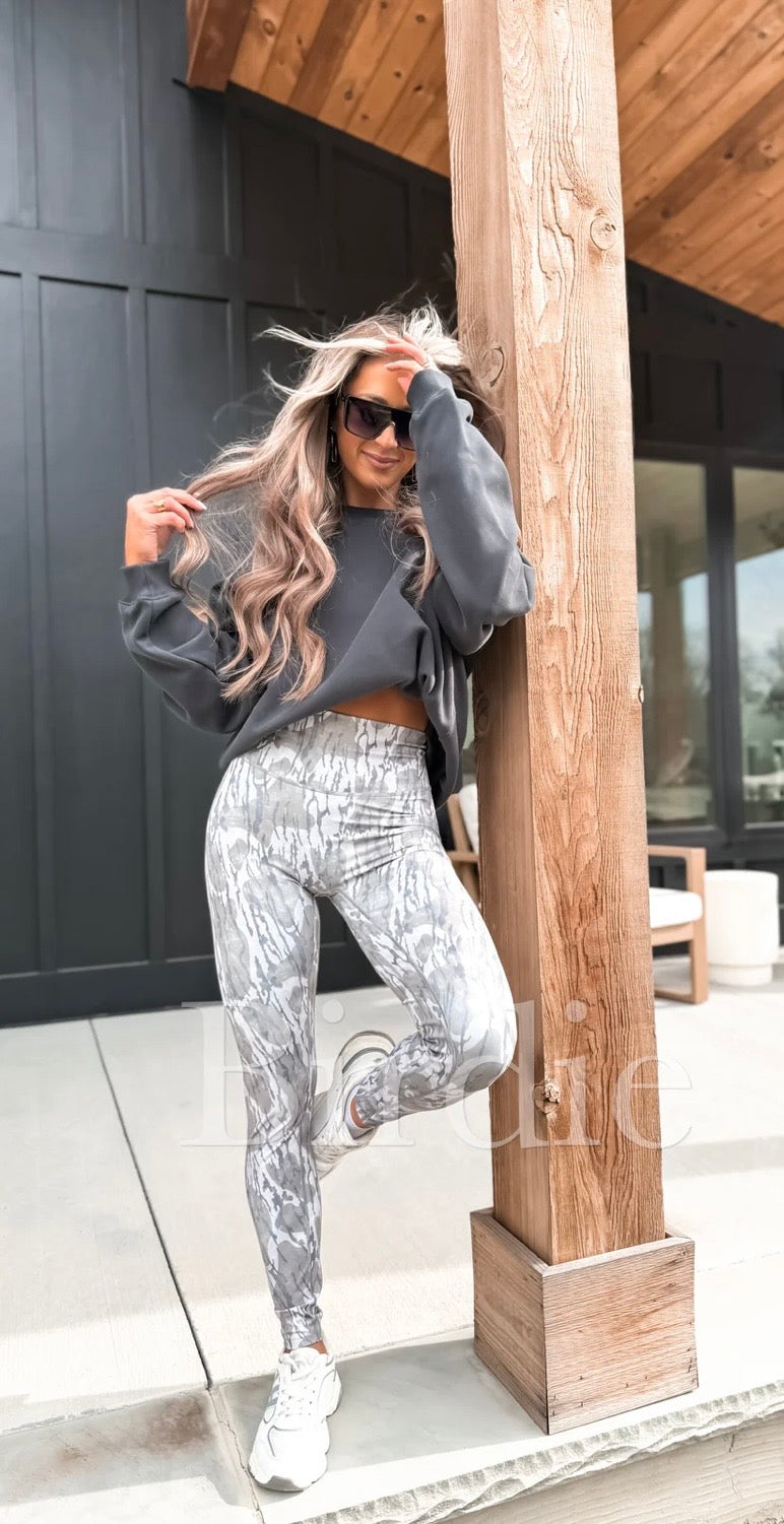 Midnight Bottomland Camo Leggings